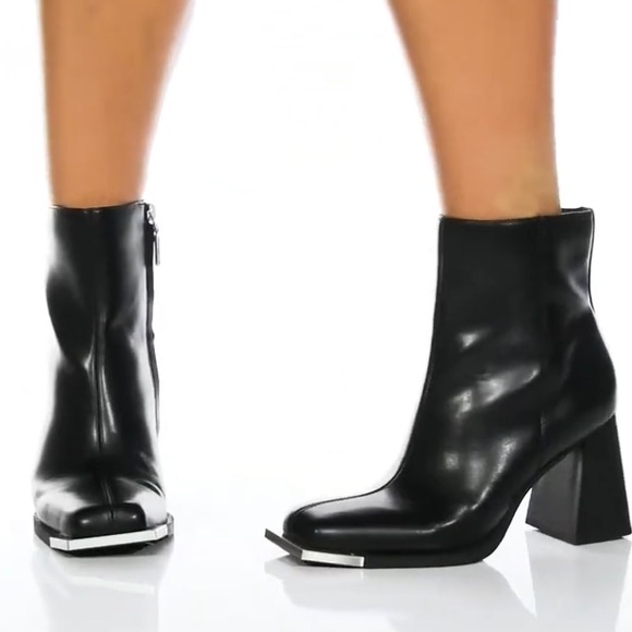 Sam Edelman - Block Heel Boot - Sleek metal toe cap - Size 8 - Picture 1 of 2
